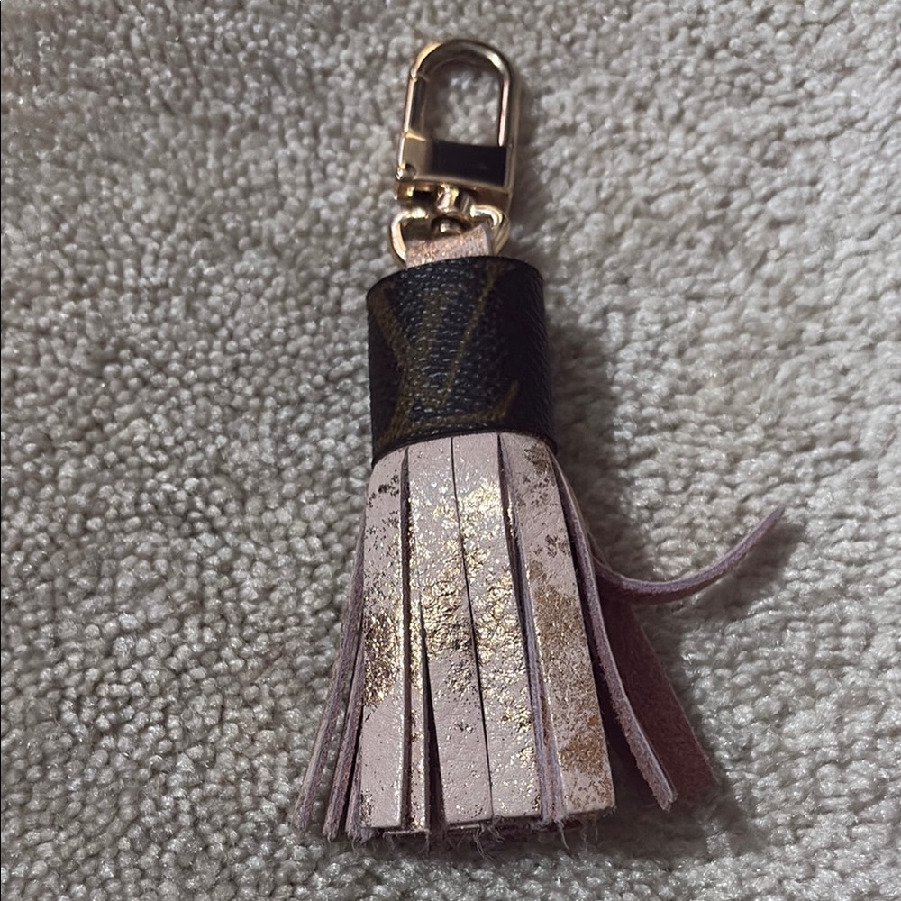 LV Elegant Pink and Gold Tassel Keychain